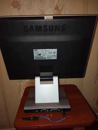 Монитор 15  Samsung 152T