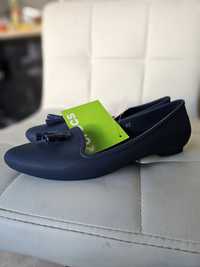 Buty nowe crocs damskie Eu 34-35