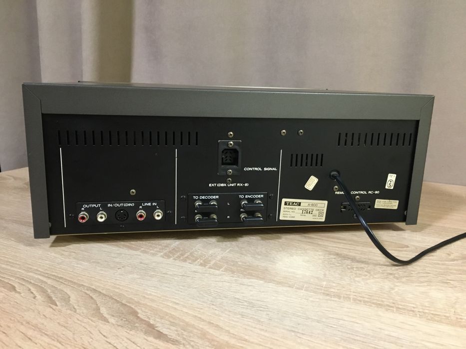 TEAC -800 кассетная дека.
