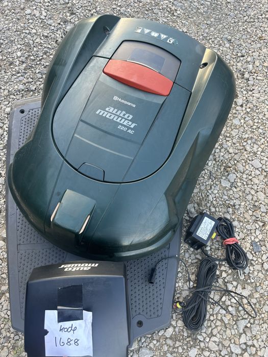 Robot Koszący Husqvarna 220 AC Auto Mower do 1800 M2