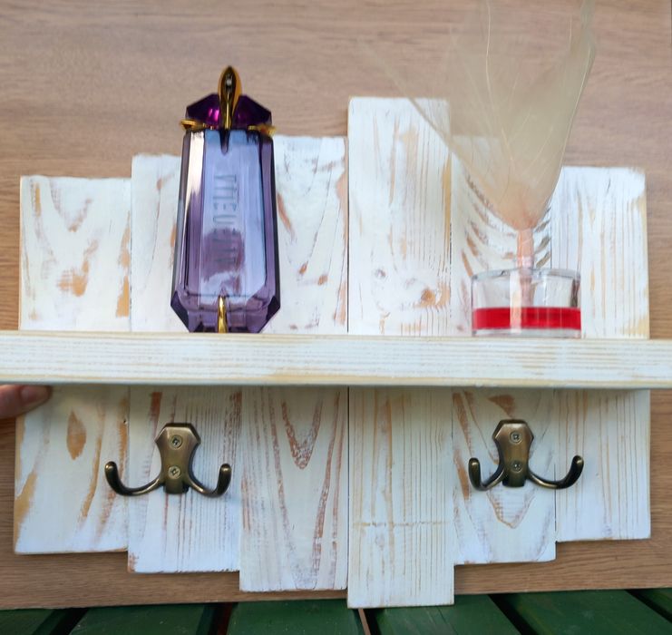 Stylowe półki z drewna