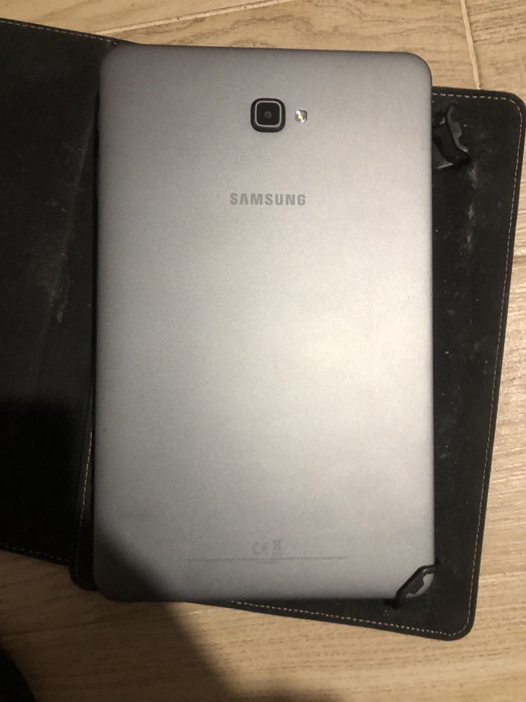 Vendo tablet samsung SM-T580