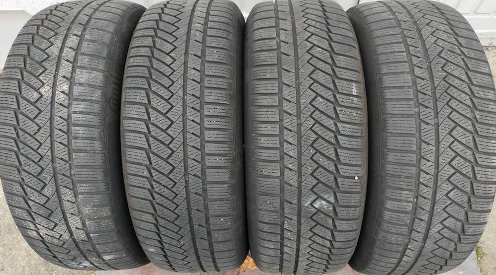 Felgi z oponami zimowymi Audi Q5 8,5x20 ET33 5x112