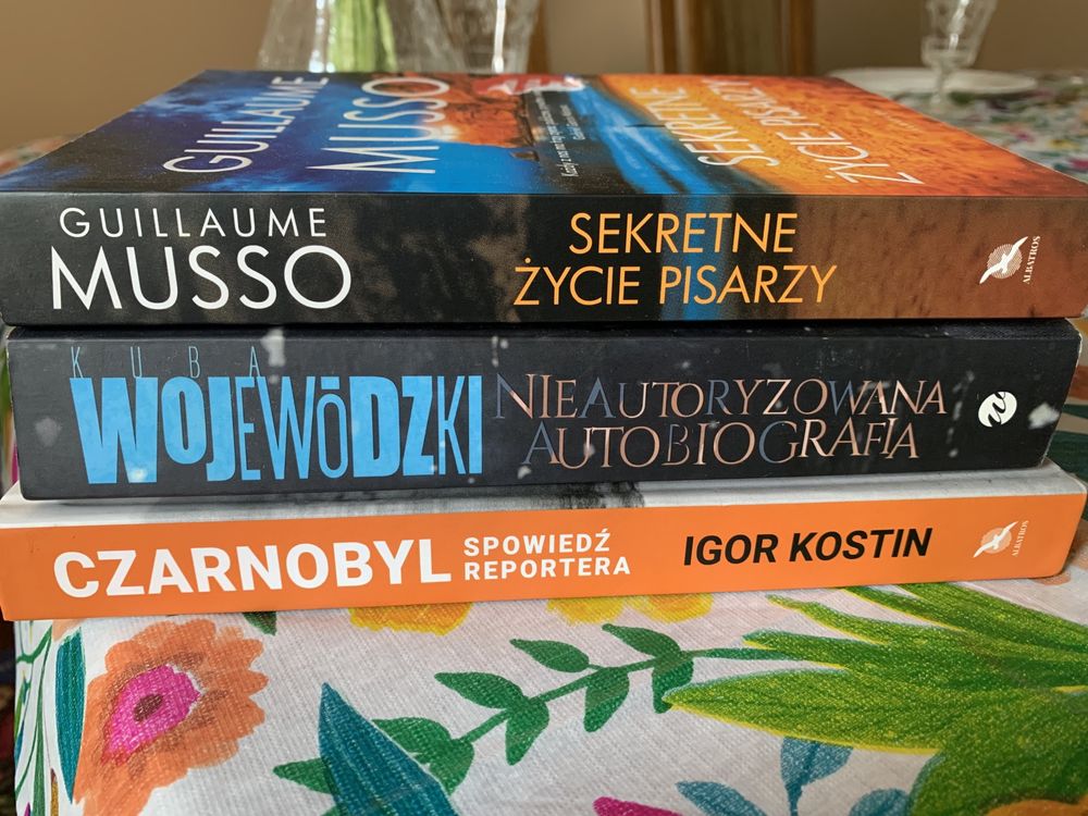 Zestaw książek m.in. K.Wojewódzki „Nieautoryzowana autobiografia”