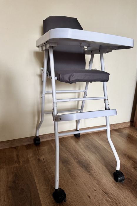 Детский стульчик для кормления
