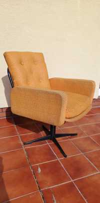 Fotel PRL unikat kręcony krzesło metalowy ciekawy