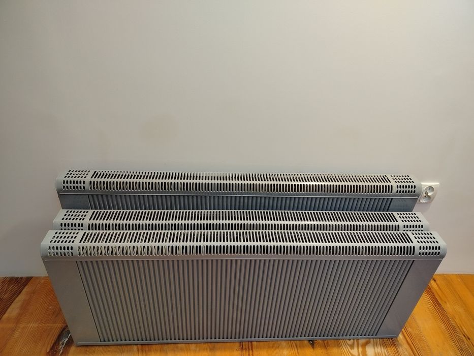 Grzejniki Regulus nowe 3 sztuki szare