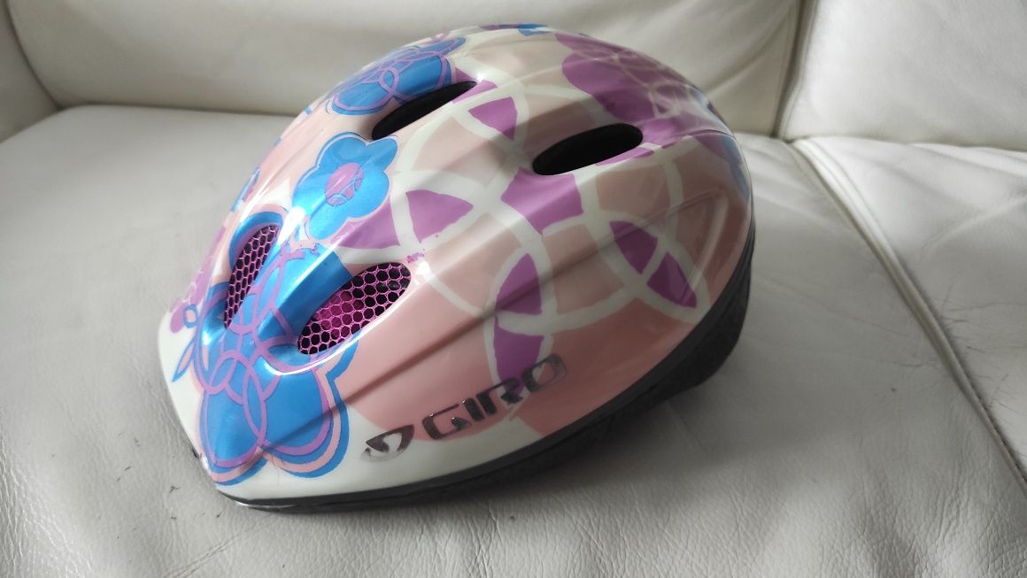 Kask Rowerowy GIRO rozm. Xs 48-52cm
Rozmiar 48-52