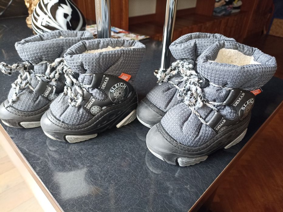 Чоботи. Черевики. Уги.