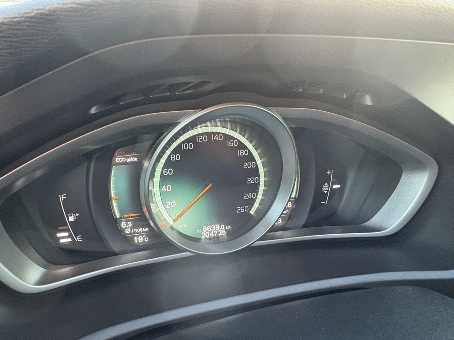 Volvo V40 R-Design D3