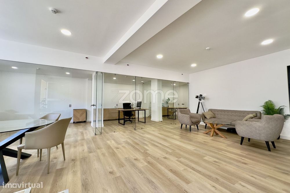 Espaço de Escritório Renovado no Centro de Silves – Pronto a Ocupar...