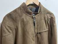 casaco tipo camurça camel Mango