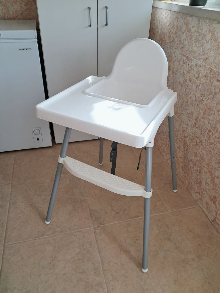 Cadeira de refeição alta