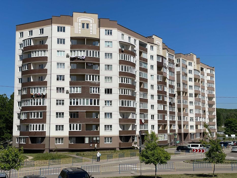Продам 5 кімнатну квартиру 160 кв.м. м. Новояворівськ!