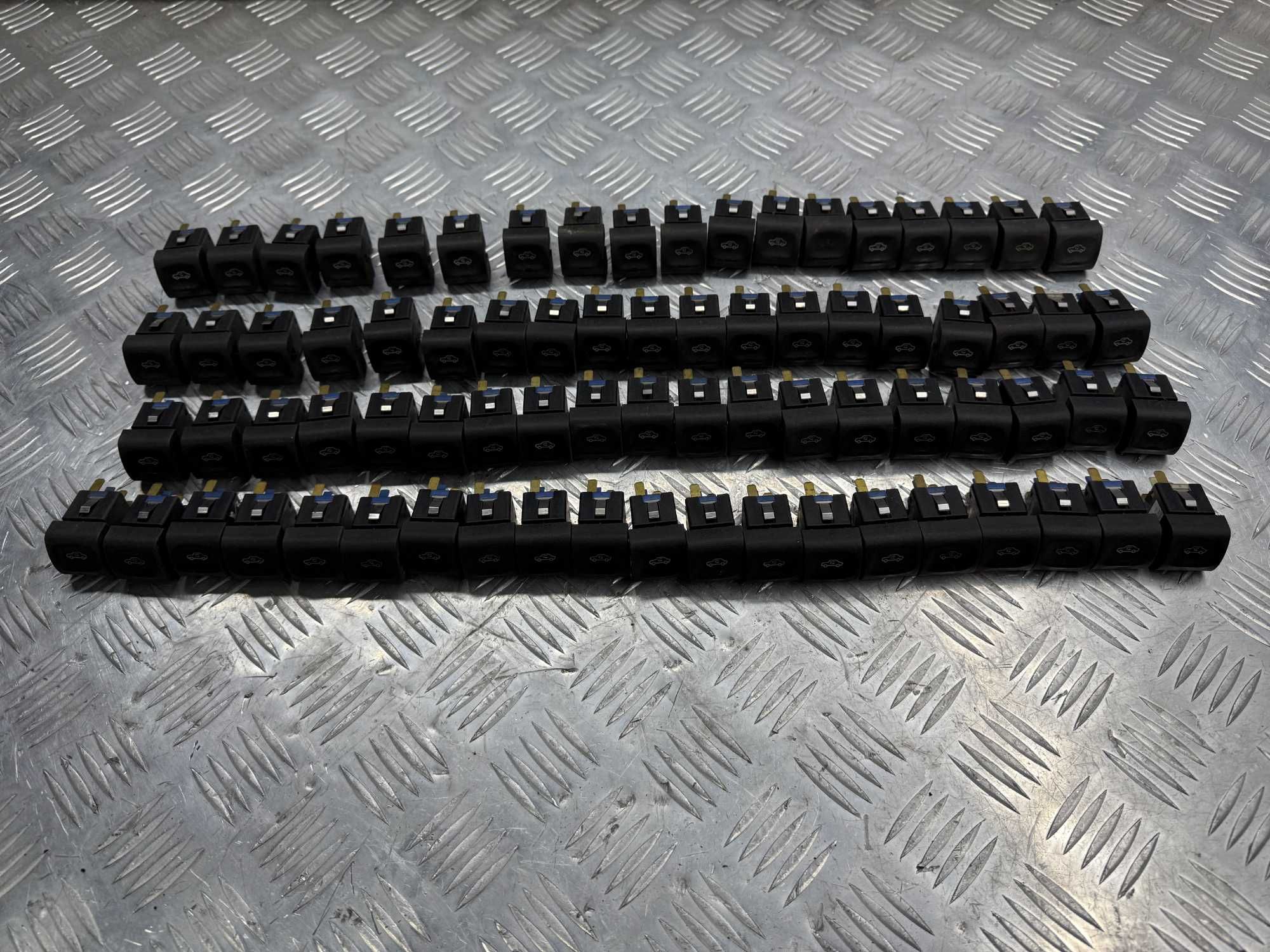 Кнопка рецеркуляции воздуха Opel Omega B 1995-  90457320