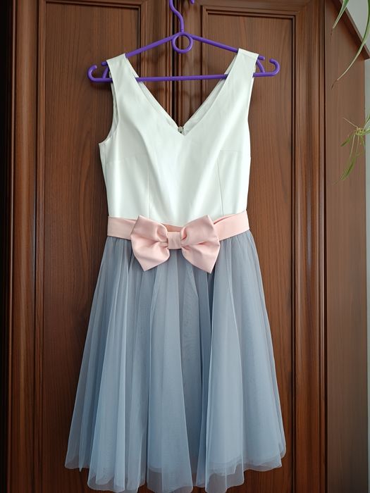 Sukienka biała szara z kokardą paskiem różowa tiulowa wesele poprawiny