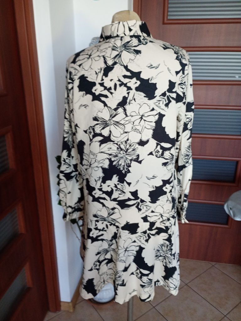 Super sukienka Zara L