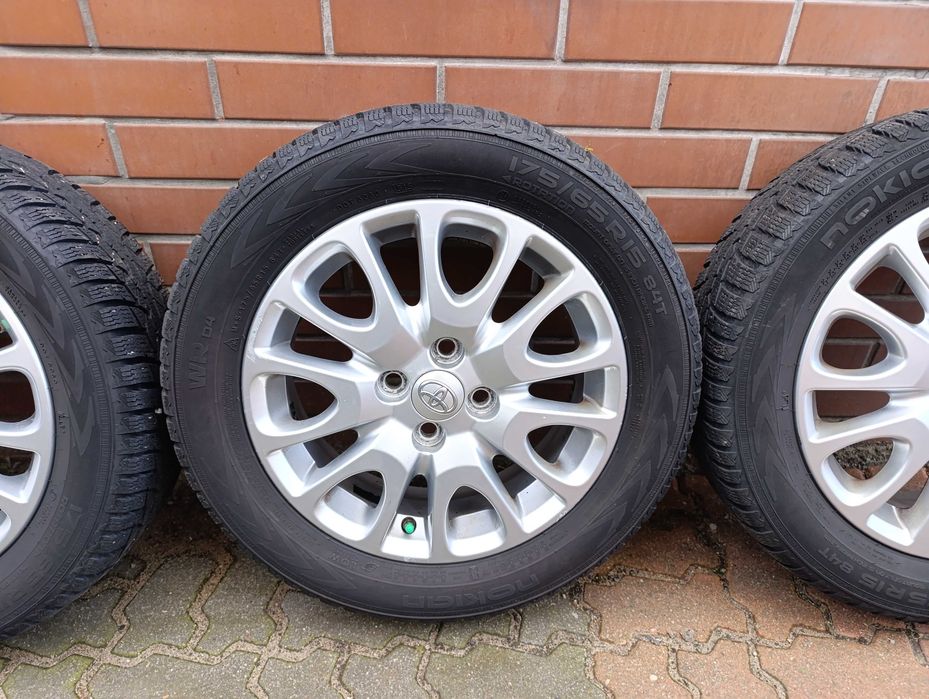 alufelgi + opony 175/65 R15 4x100 Toyota np. Yaris