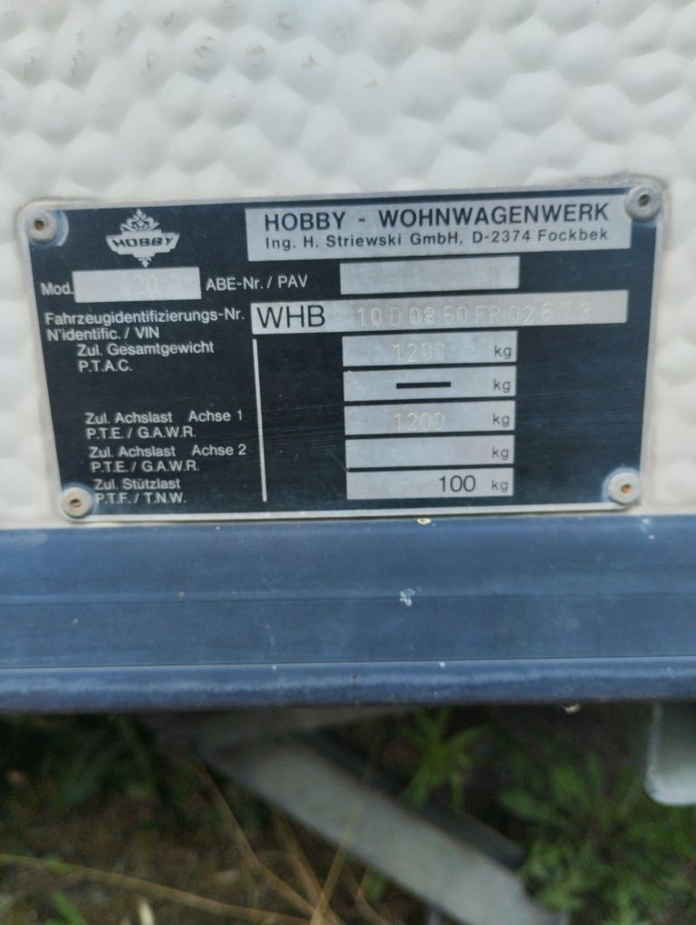 Sprzedam przyczepę kempingową.
