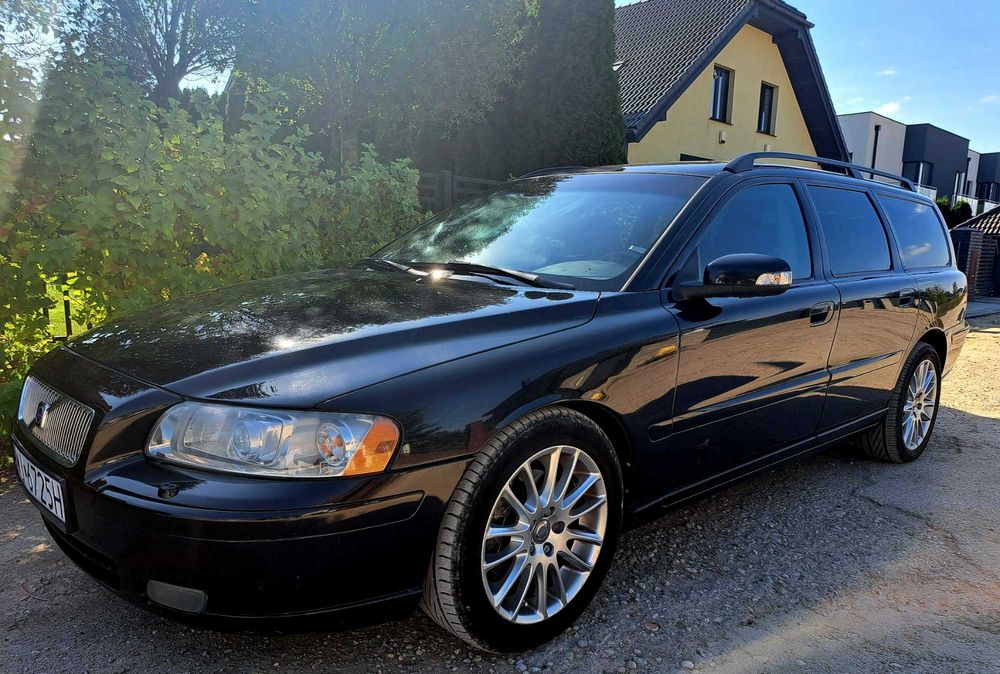 VOVLO V70 LIFT 2.4 D5 185KM, II Właściciel, FULL ,WEBASTO, NAVI, BI XE