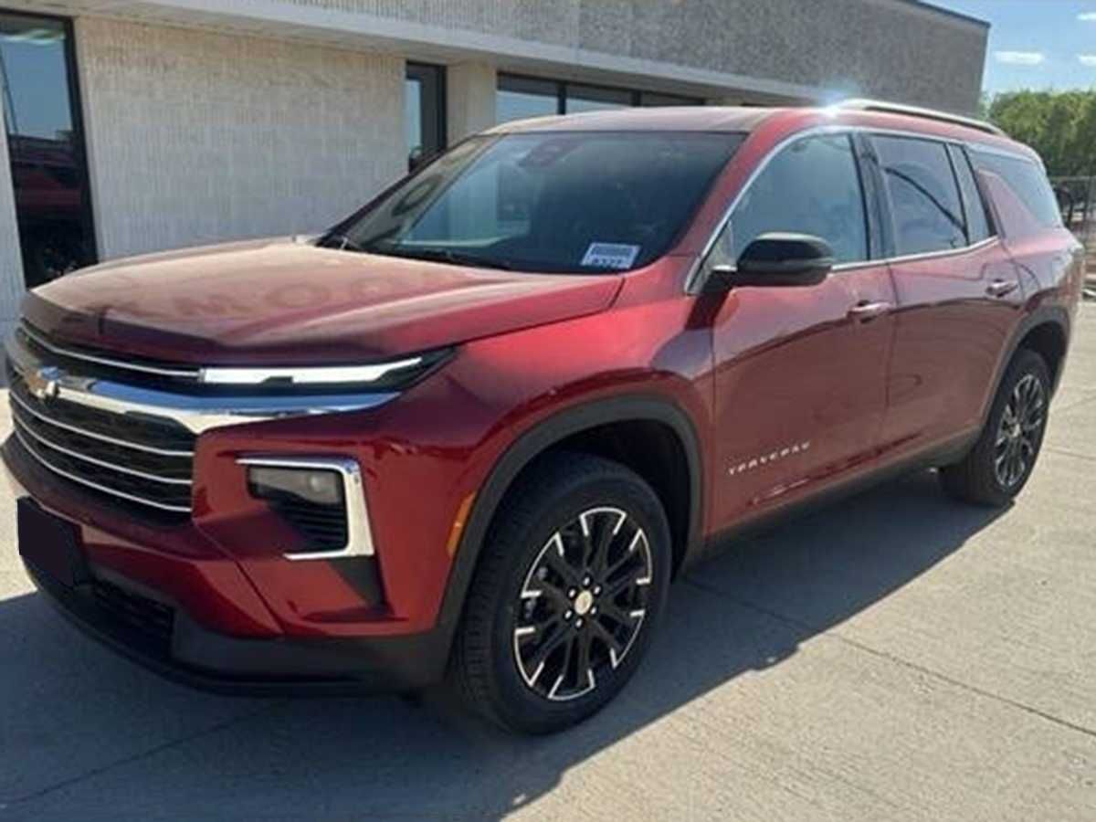 2025 Chevrolet Traverse LT