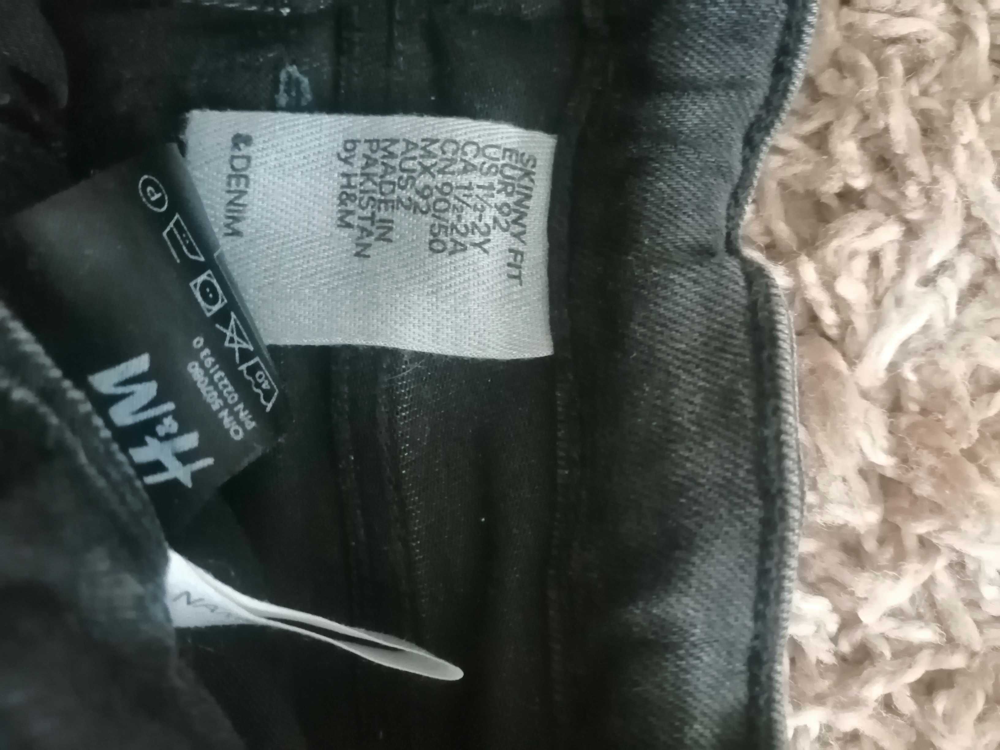 Spodnie H&M r 92 czarne jeansy skinny fit