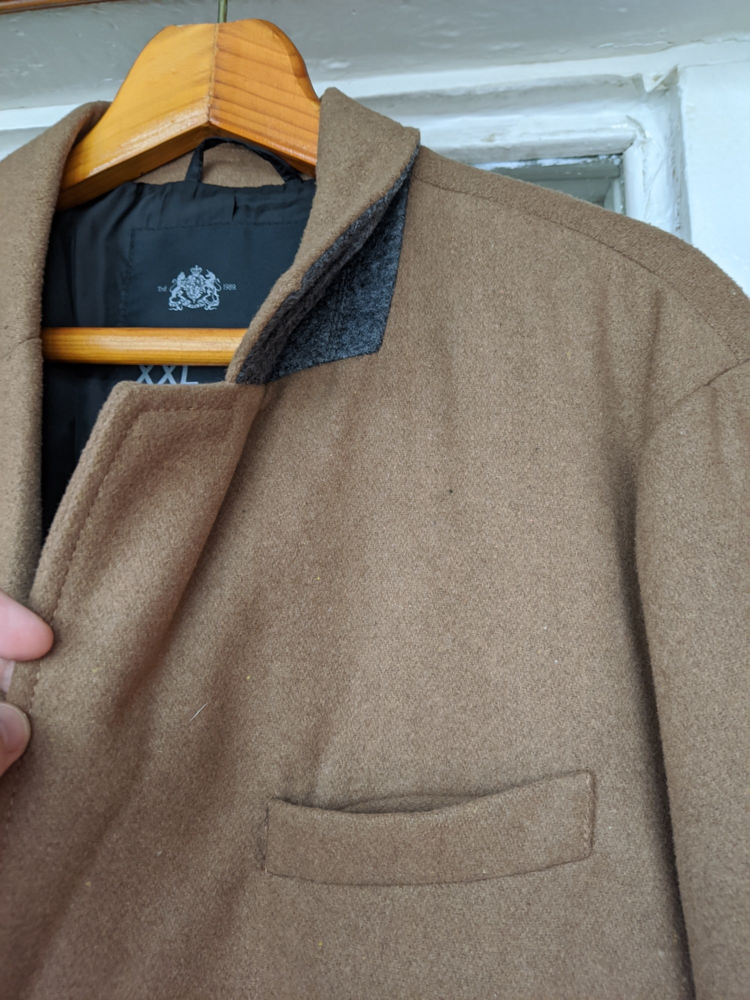 Классическое мужское пальто House XXL, состояние нового