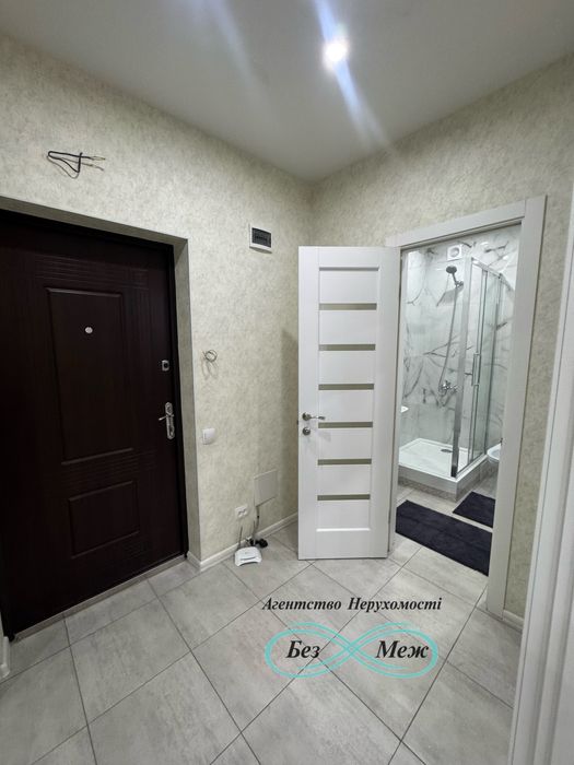 Квартира з новим ремонтом 43кв м Софія Резиденс