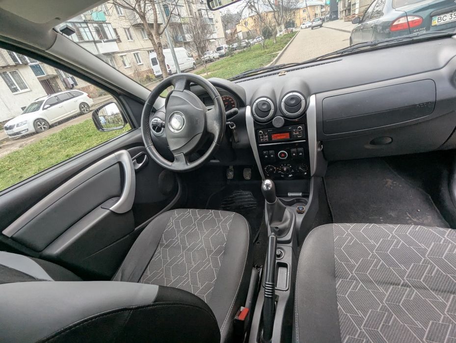 Dacia Logan 7місць( Lada largus cross)