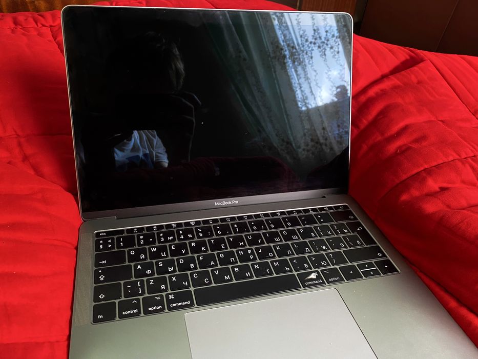 MacBook Pro 13” 2017 (8GB/128GB) – продаж або обмін на Windows