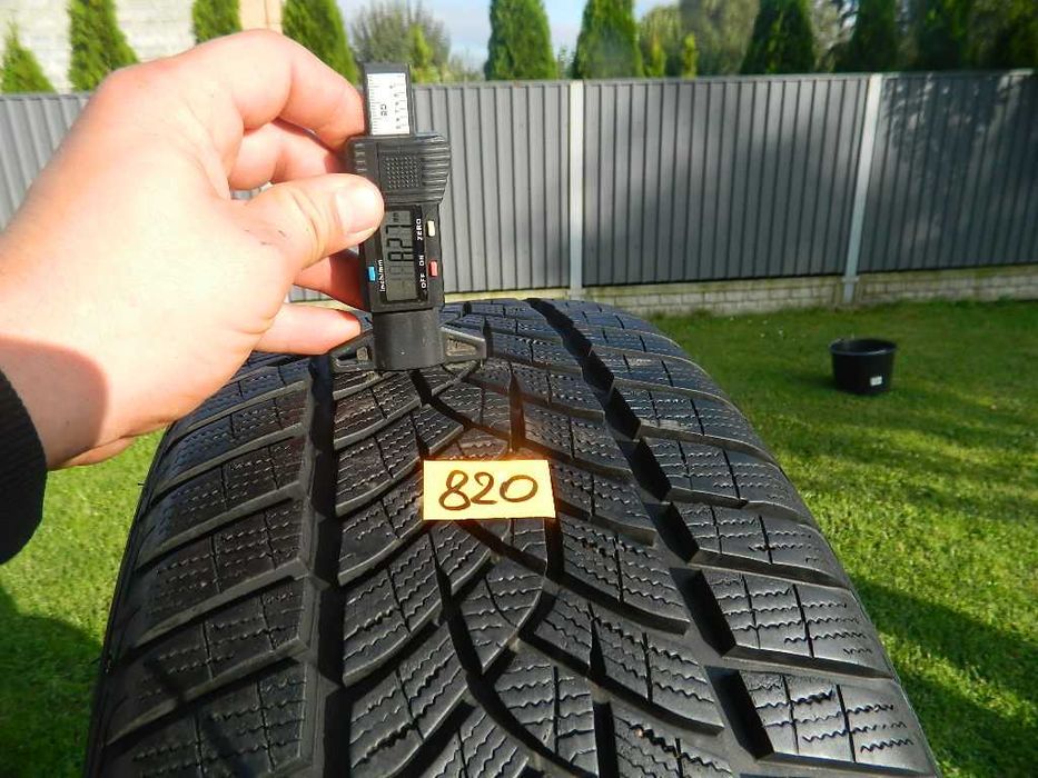 Шина колеса резина R18 235/45 Goodyear UltraGrip 4шт Зима