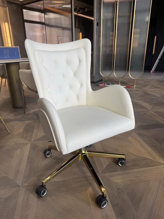 Крісло світле (нове)