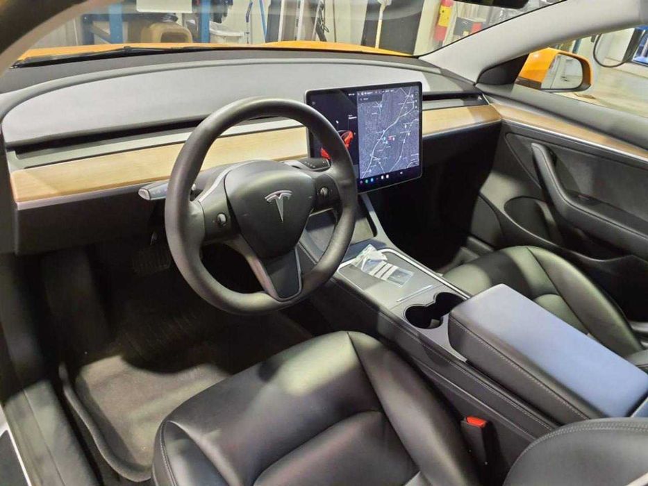 Tesla Model 3 Standard Range Plus 2021, Колеса (зима / літо) + зарядка