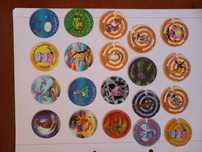 Tazos pokémon e medabots em bom estado