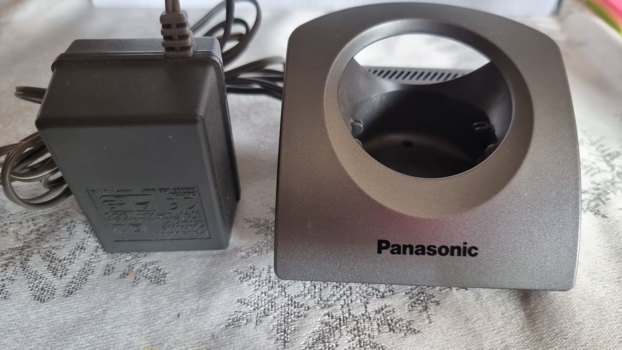 Baza, telefon stacjonarny Panasonic PQL V30018ZAM