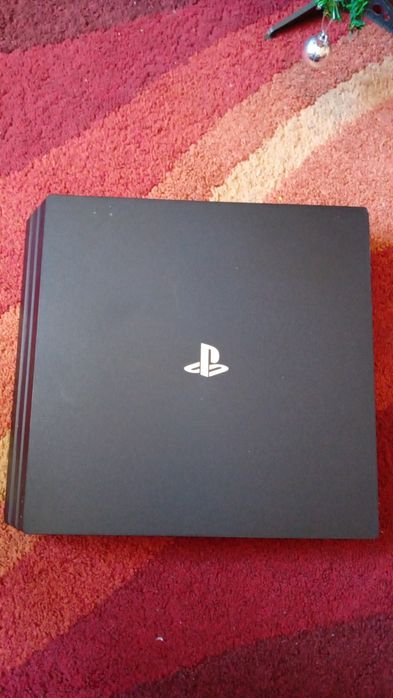 Playstation 4 Pro 1TB + Comandos + Jogos