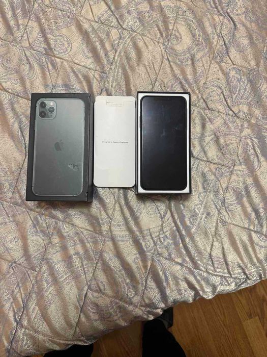 iPhone 11 Pro Max в очень хорошем состоянии