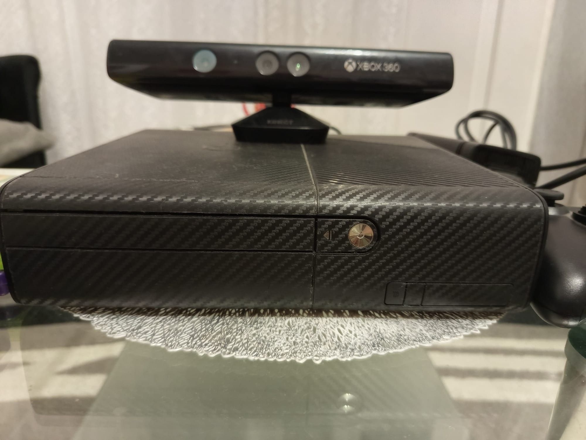 Xbox 360 One Kinect plus 4 Gry