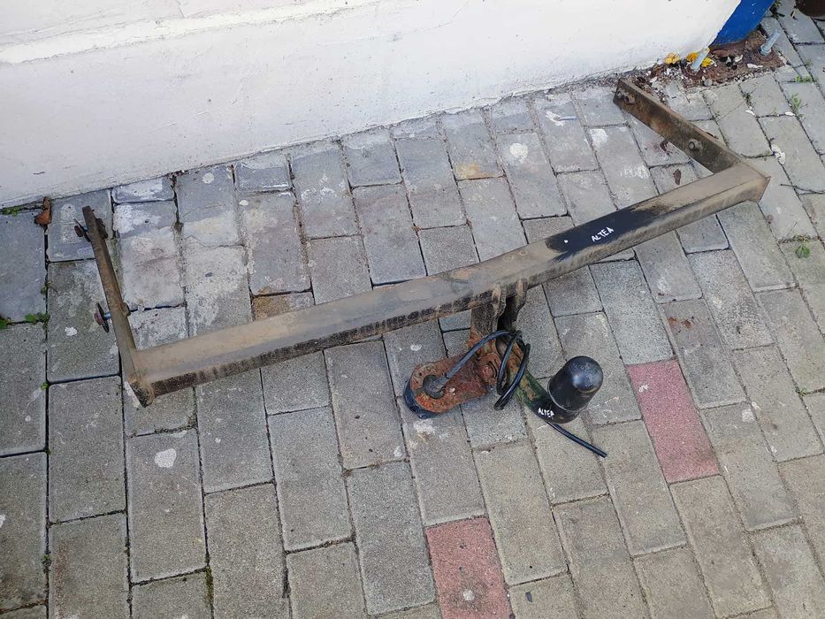 Hak holowniczy Seat Altea