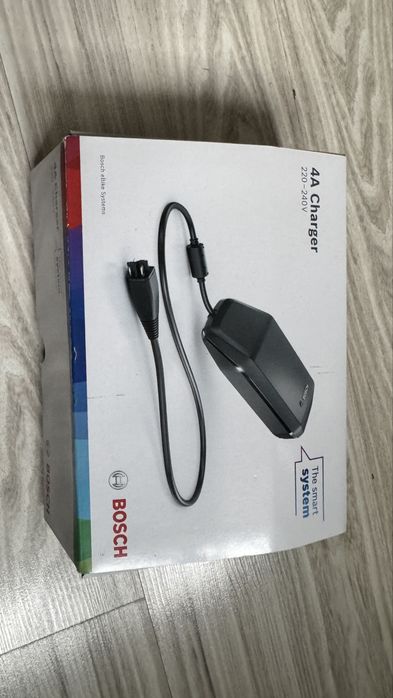 Ladowarka Bosch smart 4a trek cube