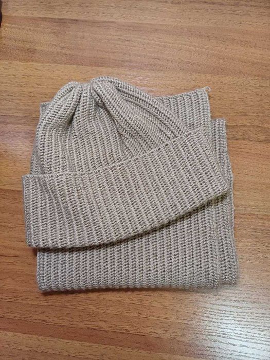 Продам шапку та шарф ручної в'язки