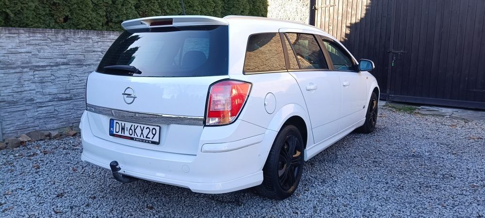 Opel Astra 1.6 2009r