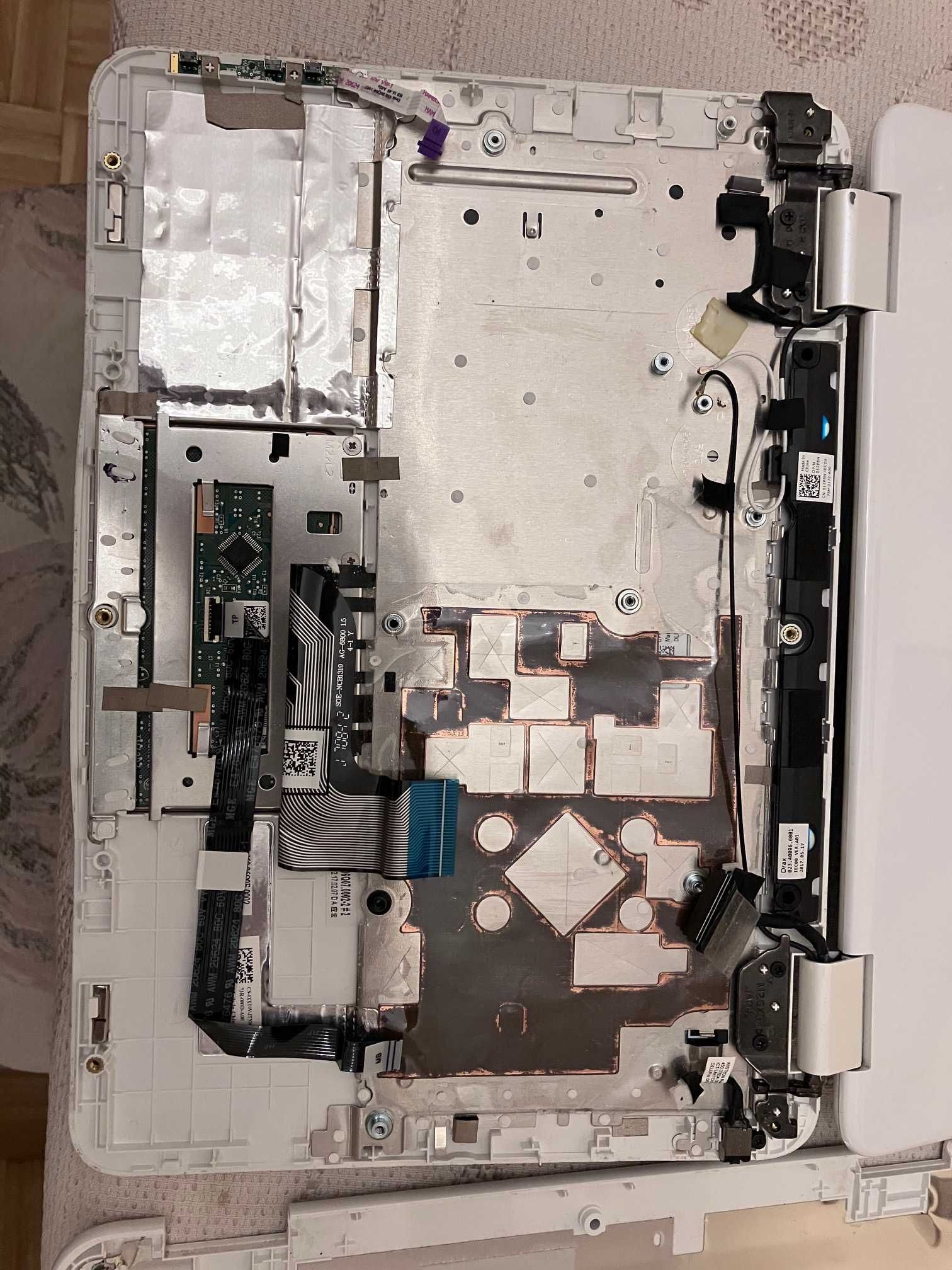 Dell Inspiron P25T kompletna obudowa z klawiaturą i osprzętem