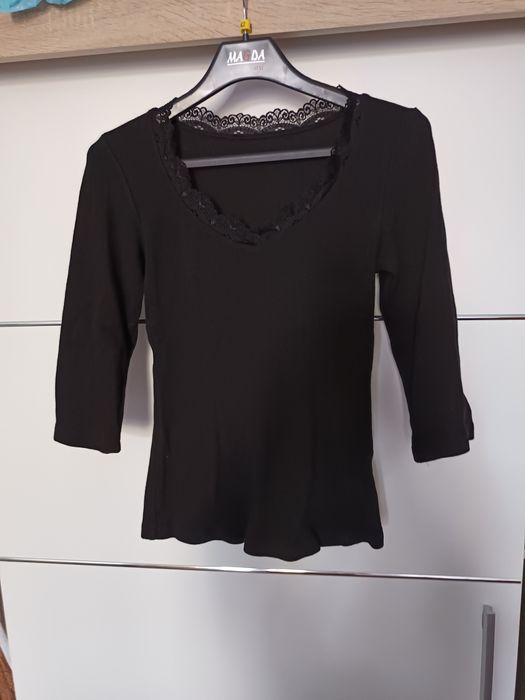 Bluzka damska z koronką prążek