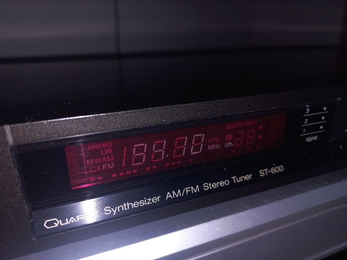 Tuner Technics St600