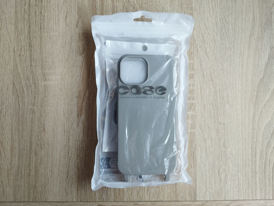 Silikonowe etui ze smyczą iPhone 13 Pro Max