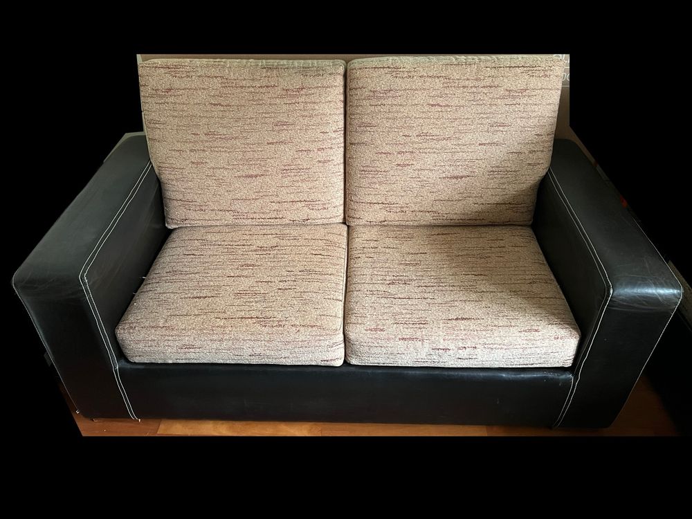 Conjunto 2 sofás (Sofá Cama 2 lugares + Sofá 2 lugares) + repousa pés