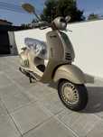 Vendo vespa 946 nova
