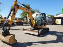 JCB 8085  Uniwersalna koparka na gumowych gąsienicach