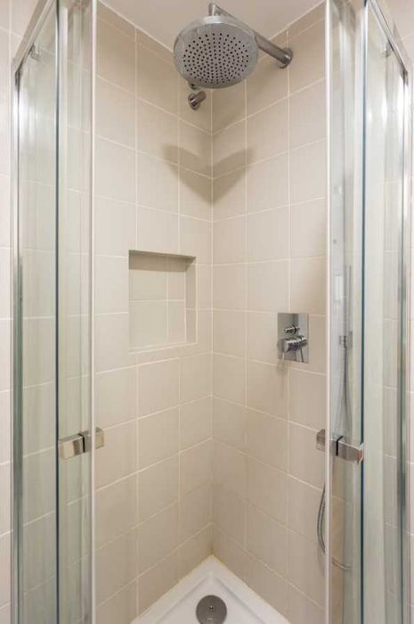 Estúdio Moderno Mobilado em Cascais